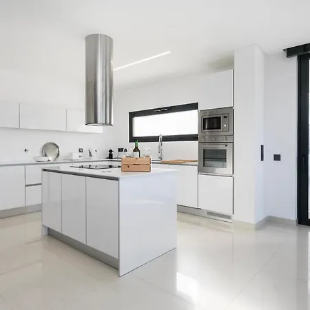 The / Ericeirahills Villa *