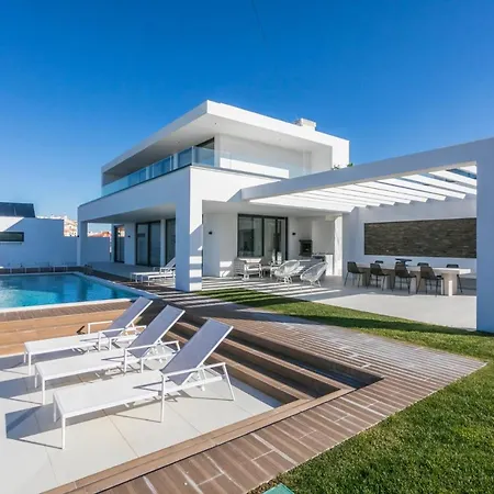Villa The / Ericeirahills
